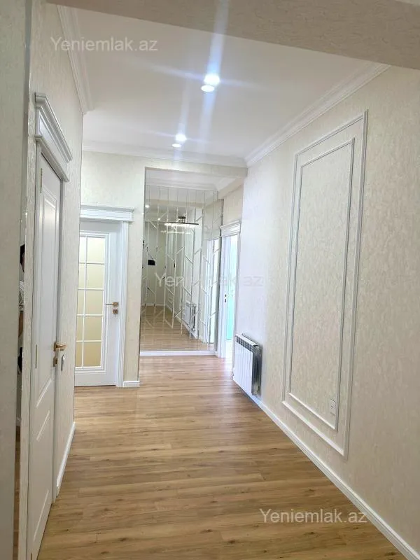 Satılır 3 otaqlı yeni tikili 105 m²