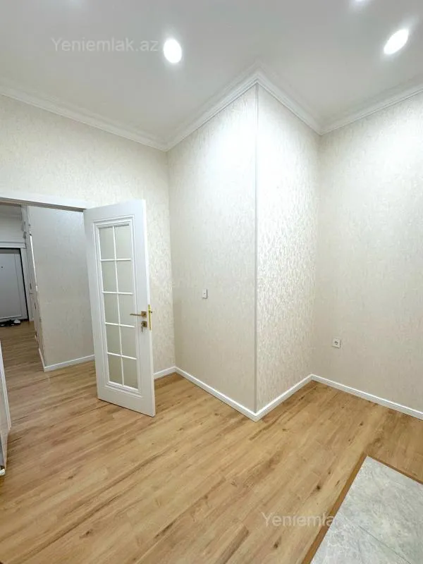 Satılır 3 otaqlı yeni tikili 105 m²