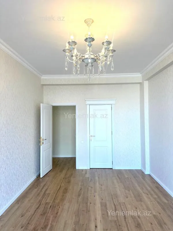 Satılır 3 otaqlı yeni tikili 105 m²