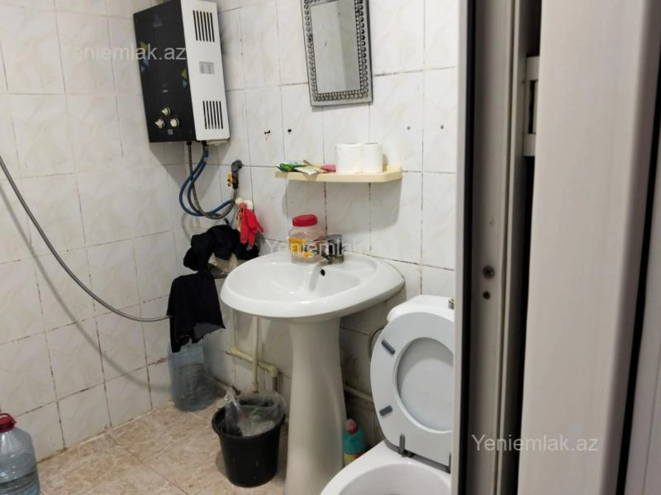 Satılır 2 otaqlı köhnə tikili 47 m²