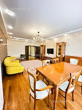 Satılır 3 otaqlı yeni tikili 130 m²