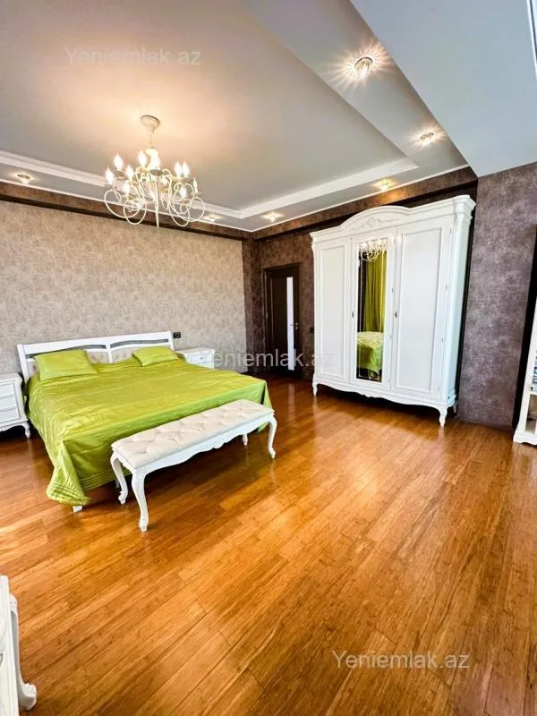 Satılır 3 otaqlı yeni tikili 130 m²