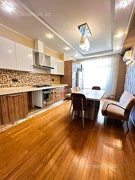 Satılır 3 otaqlı yeni tikili 130 m²