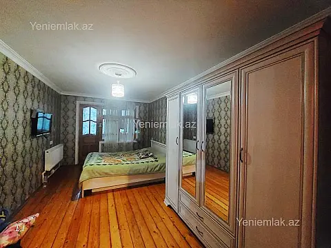 Satılır 3 otaqlı köhnə tikili 75 m²