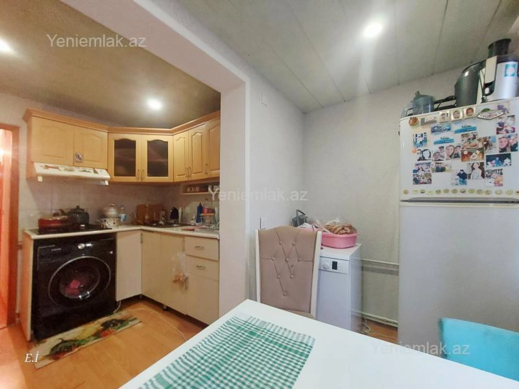 Satılır 3 otaqlı köhnə tikili 75 m²