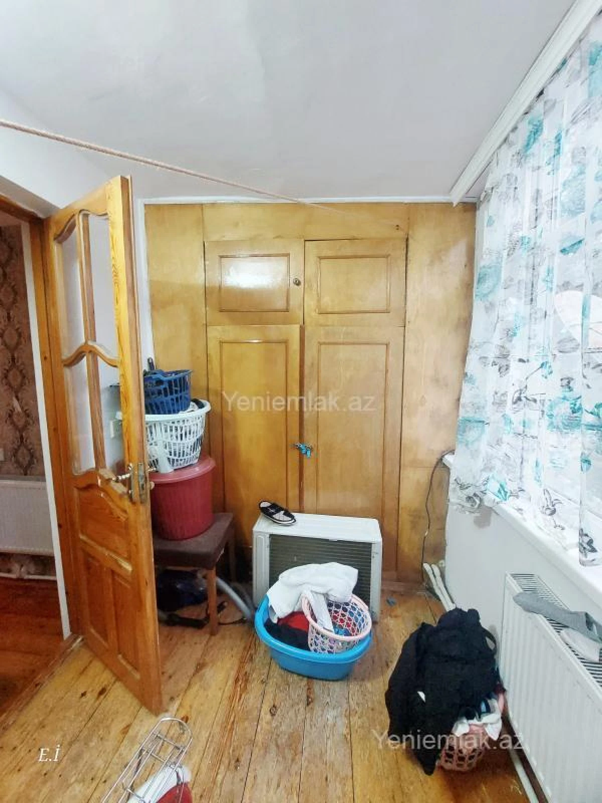 Satılır 3 otaqlı köhnə tikili 75 m²