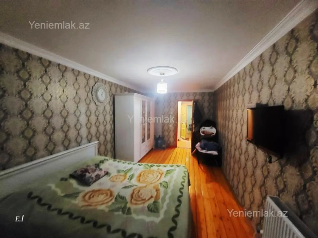 Satılır 3 otaqlı köhnə tikili 75 m²