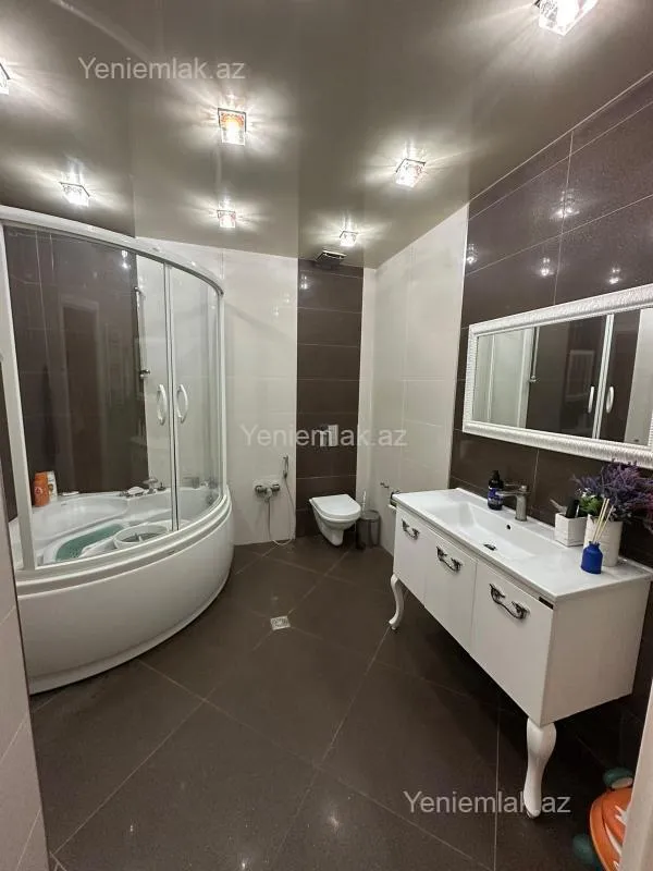 Satılır 3 otaqlı yeni tikili 145 m²