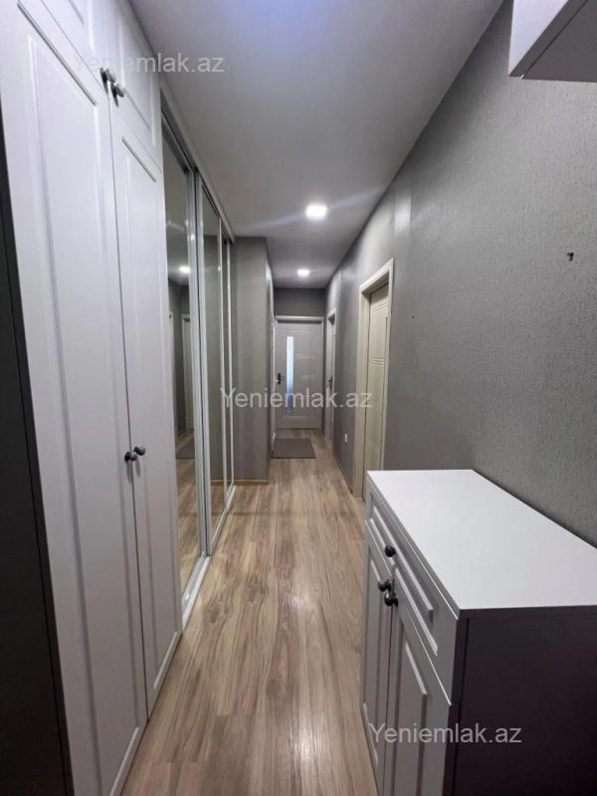 Satılır 3 otaqlı yeni tikili 80 m²