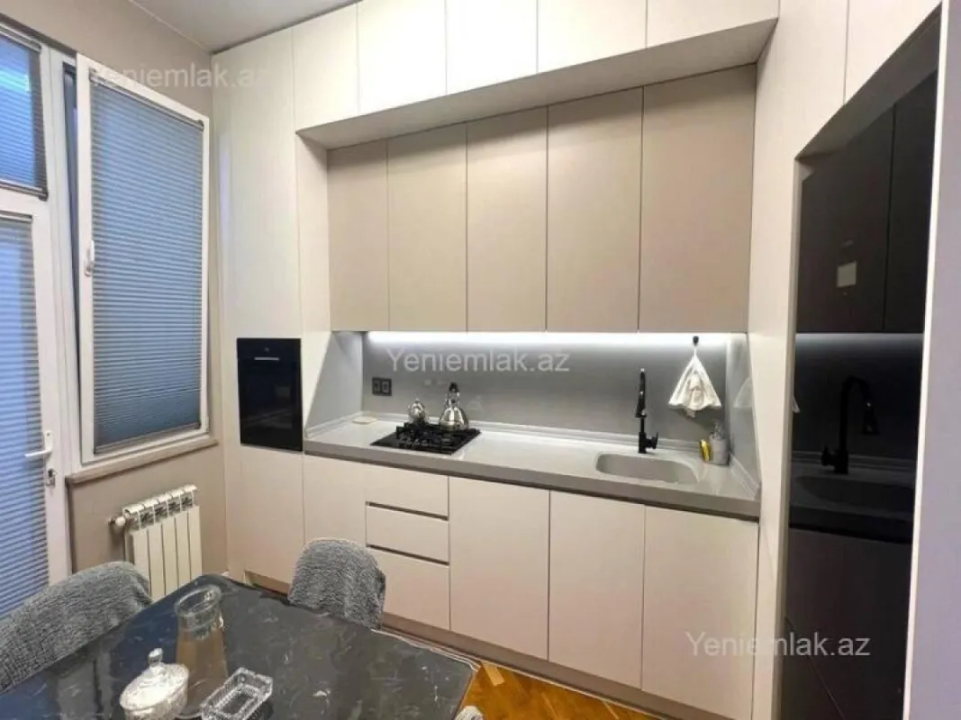 Satılır 4 otaqlı yeni tikili 120 m²