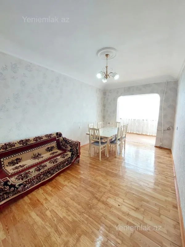 Satılır 3 otaqlı köhnə tikili 70 m²