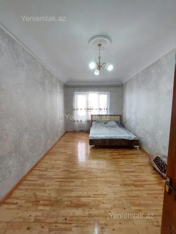 Satılır 3 otaqlı köhnə tikili 70 m²