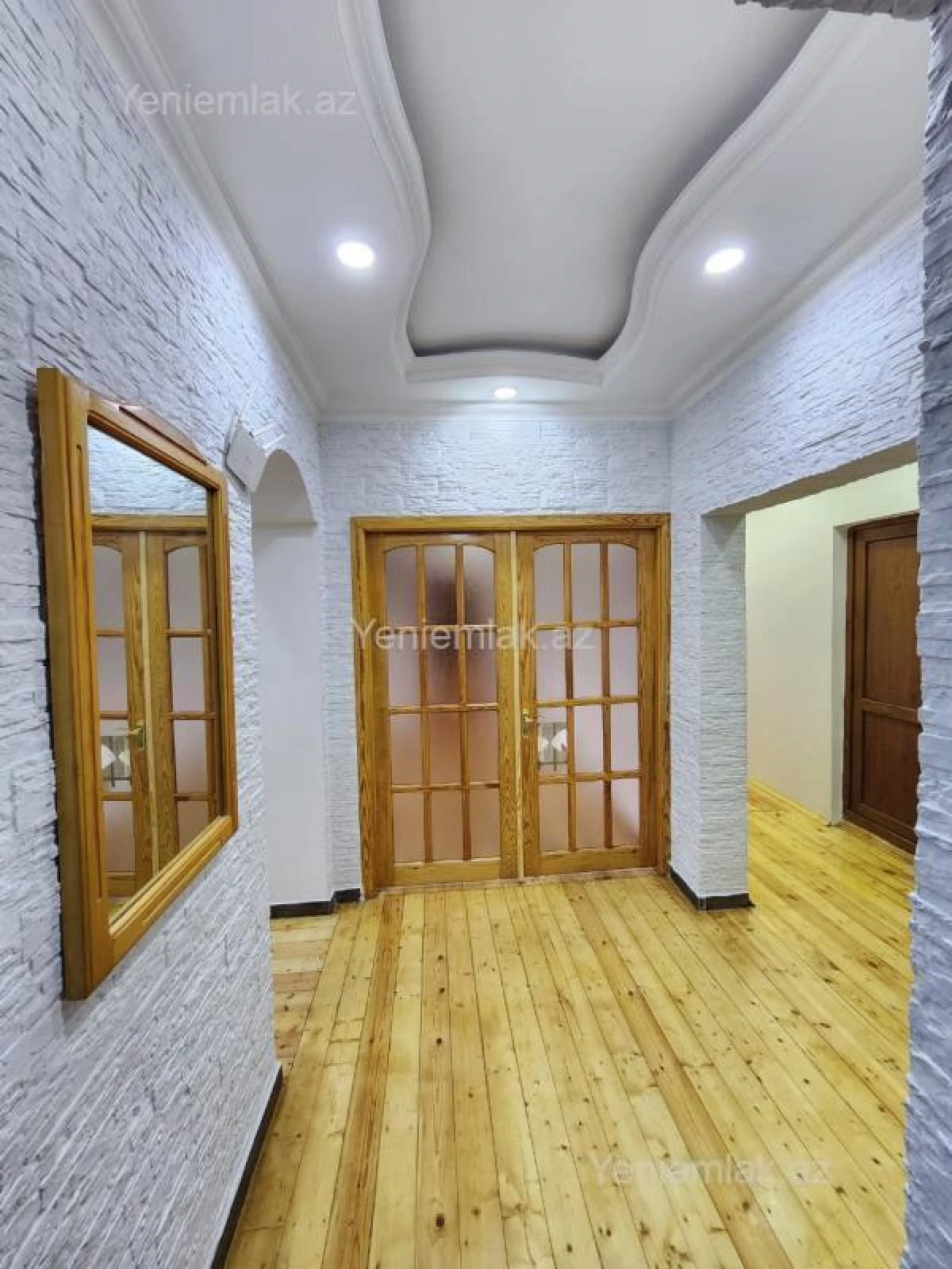 Satılır 4 otaqlı köhnə tikili 82 m²