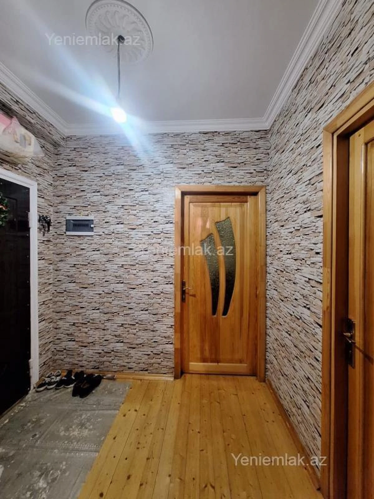 Satılır 4 otaqlı köhnə tikili 82 m²