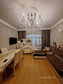 Satılır 4 otaqlı köhnə tikili 82 m² — Sumqayıt, 8-ci mikrorayon 4 otaq 82.00 m²