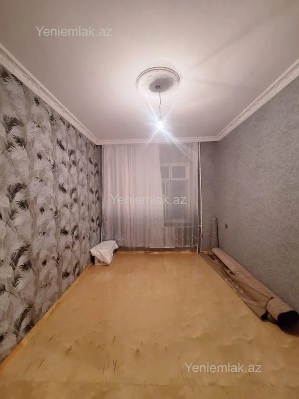 Satılır 4 otaqlı köhnə tikili 82 m²