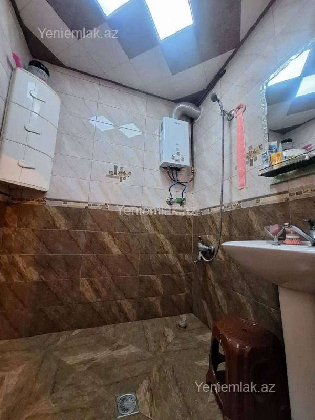 Satılır 4 otaqlı köhnə tikili 82 m²