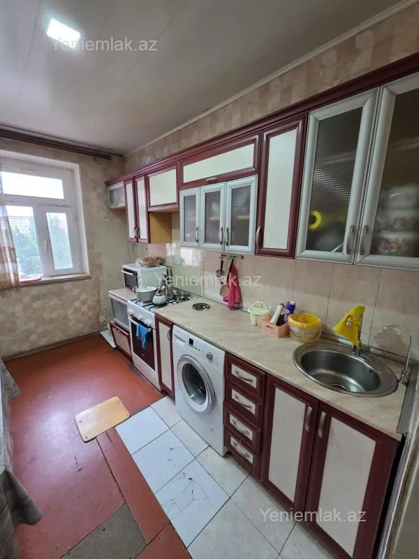 Satılır 3 otaqlı köhnə tikili 69 m²