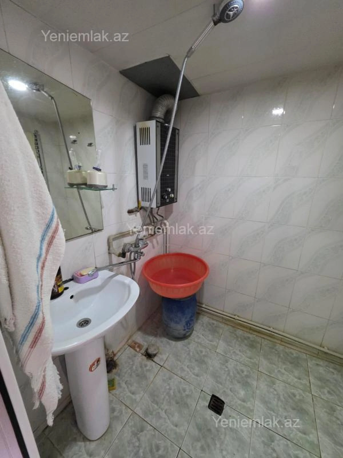 Satılır 3 otaqlı köhnə tikili 69 m²