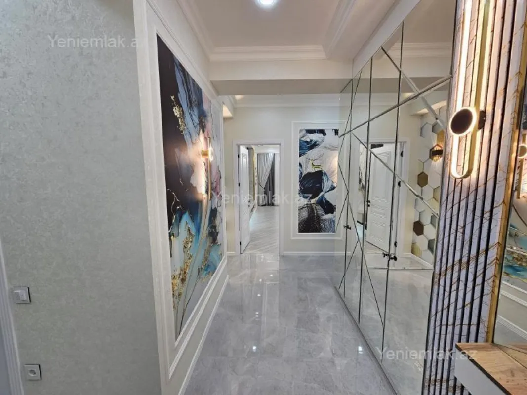 Satılır 3 otaqlı yeni tikili 95 m²