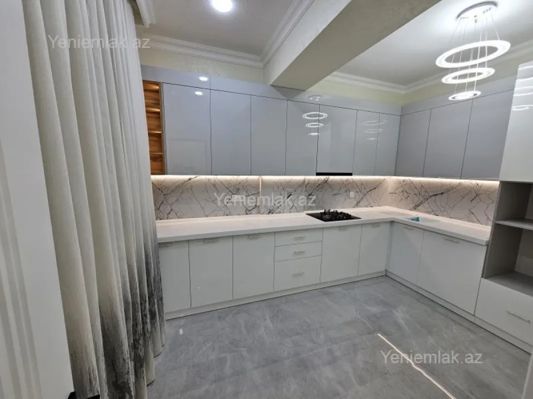 Satılır 3 otaqlı yeni tikili 95 m²