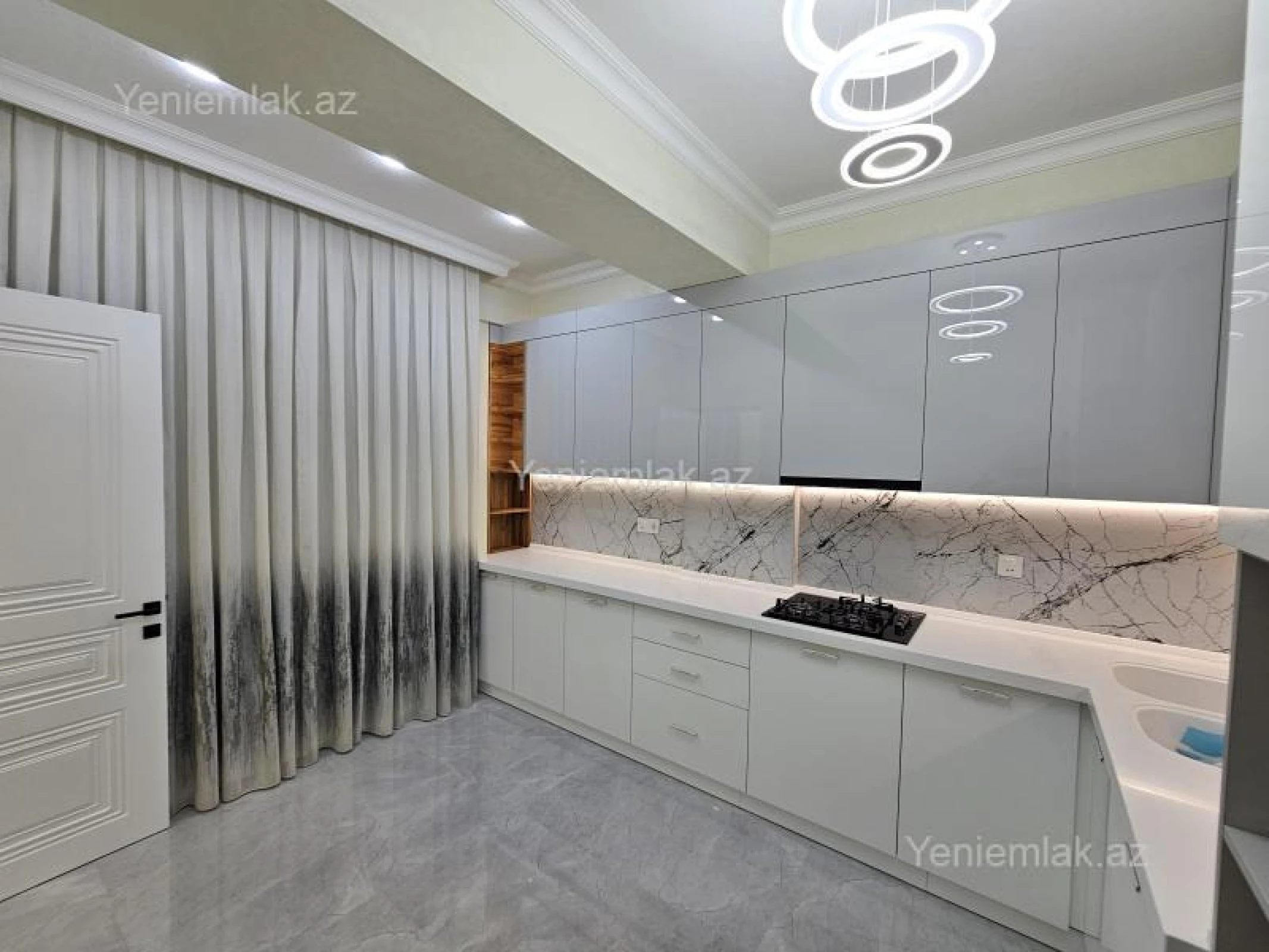 Satılır 3 otaqlı yeni tikili 95 m²