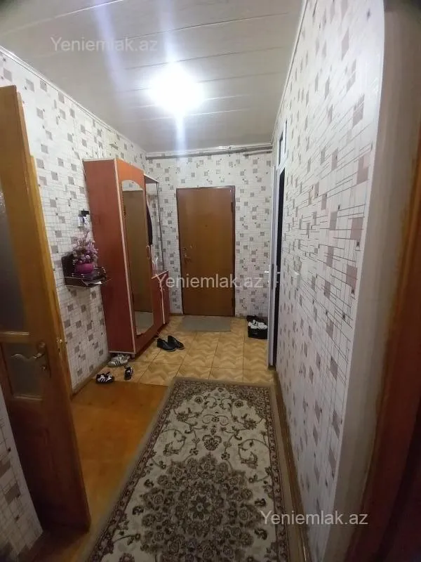 Satılır 3 otaqlı köhnə tikili 71.6 m²