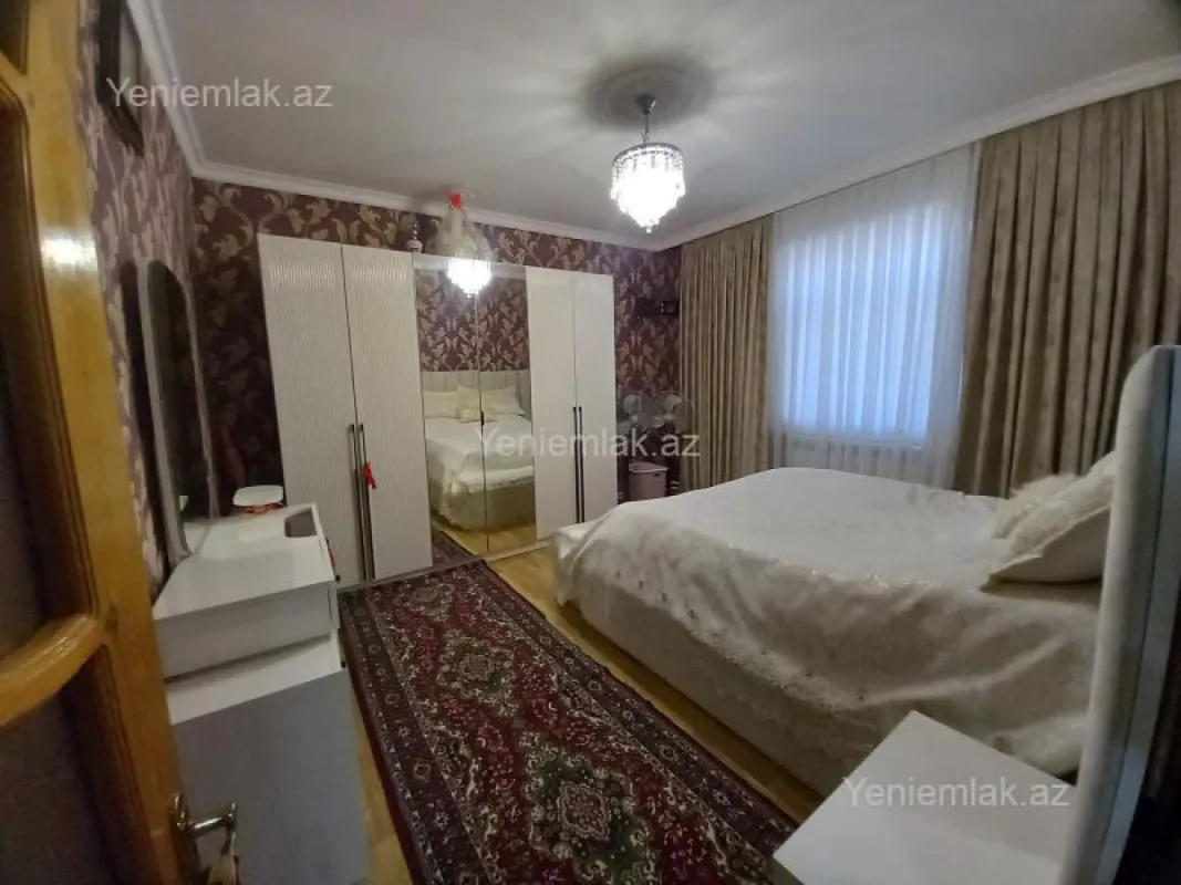 Satılır 4 otaqlı həyət evi 140 m²
