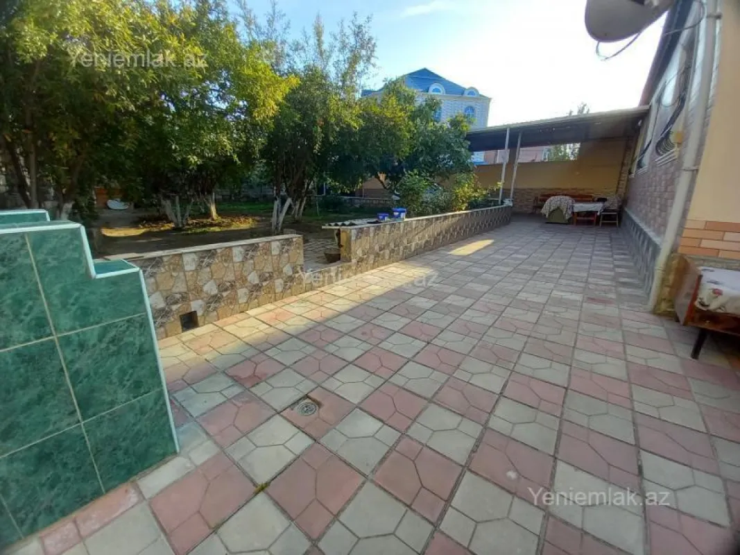 Satılır 4 otaqlı həyət evi 140 m²