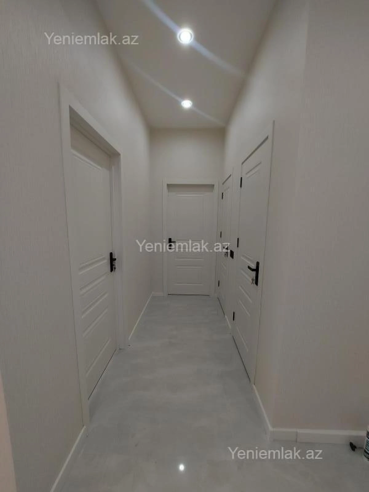 Satılır 3 otaqlı yeni tikili 83.5 m²