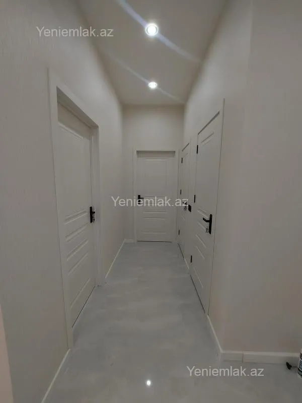 Satılır 3 otaqlı yeni tikili 83.5 m²