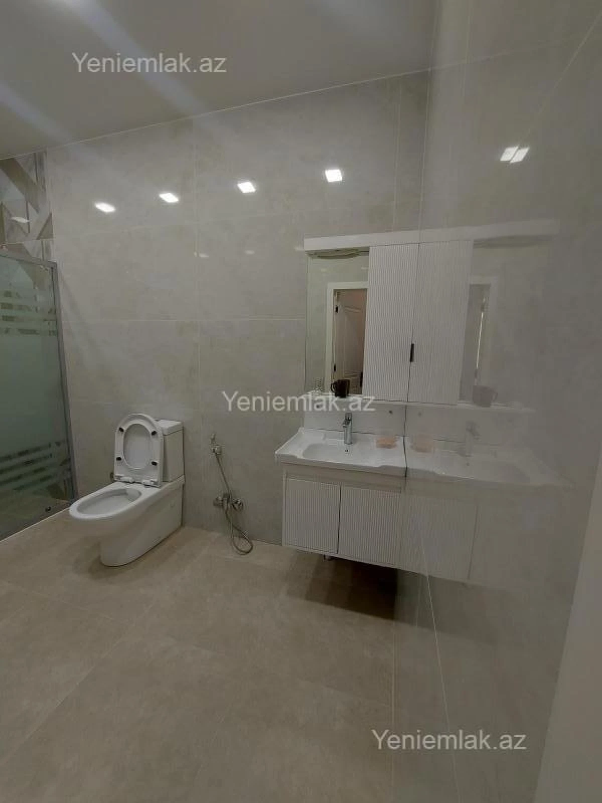 Satılır 3 otaqlı yeni tikili 83.5 m²