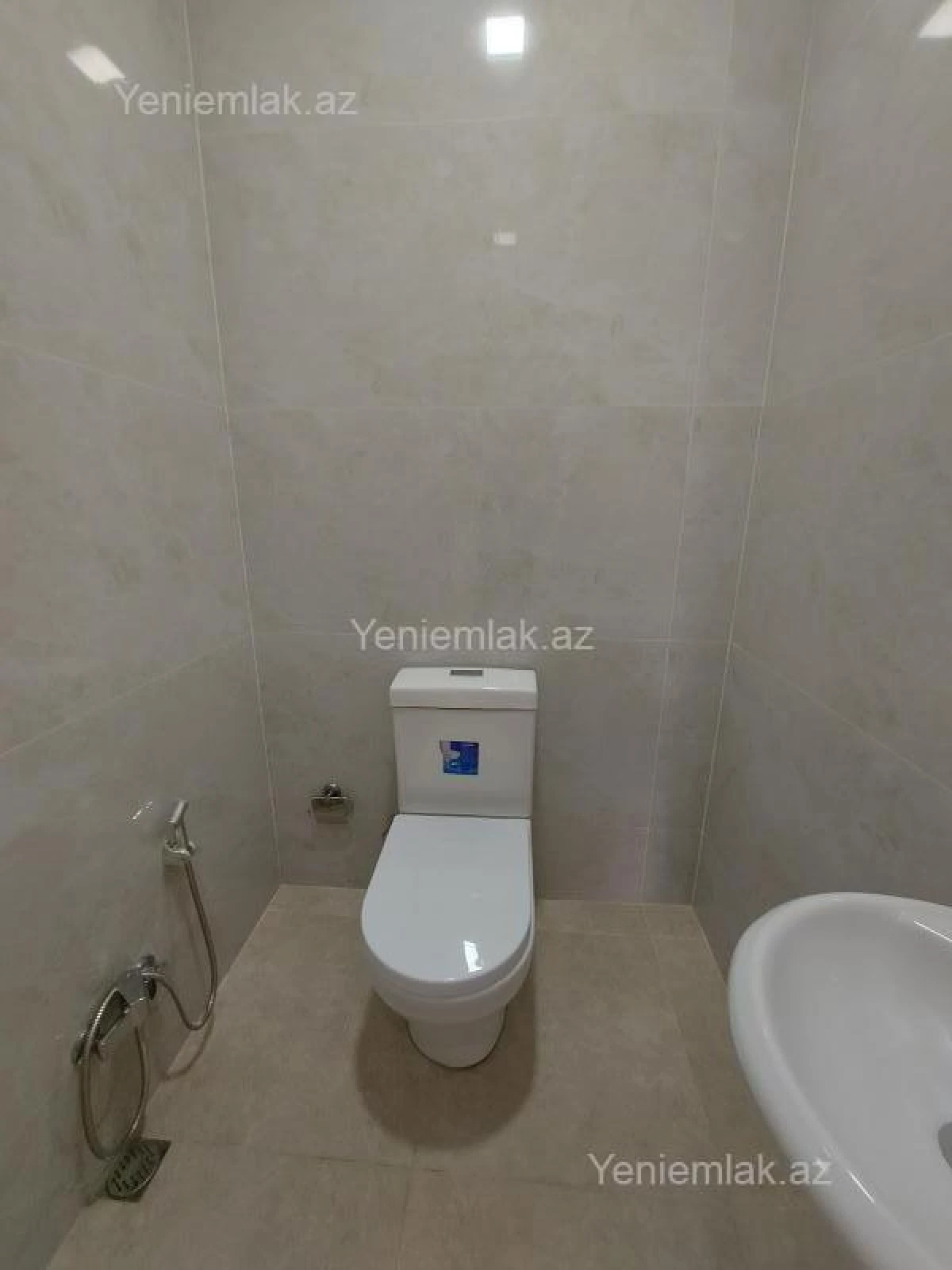 Satılır 3 otaqlı yeni tikili 83.5 m²