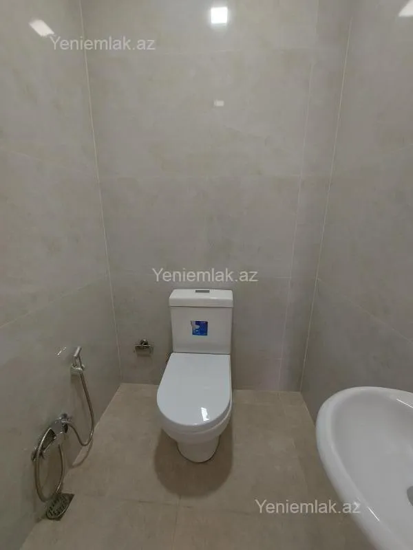 Satılır 3 otaqlı yeni tikili 83.5 m²