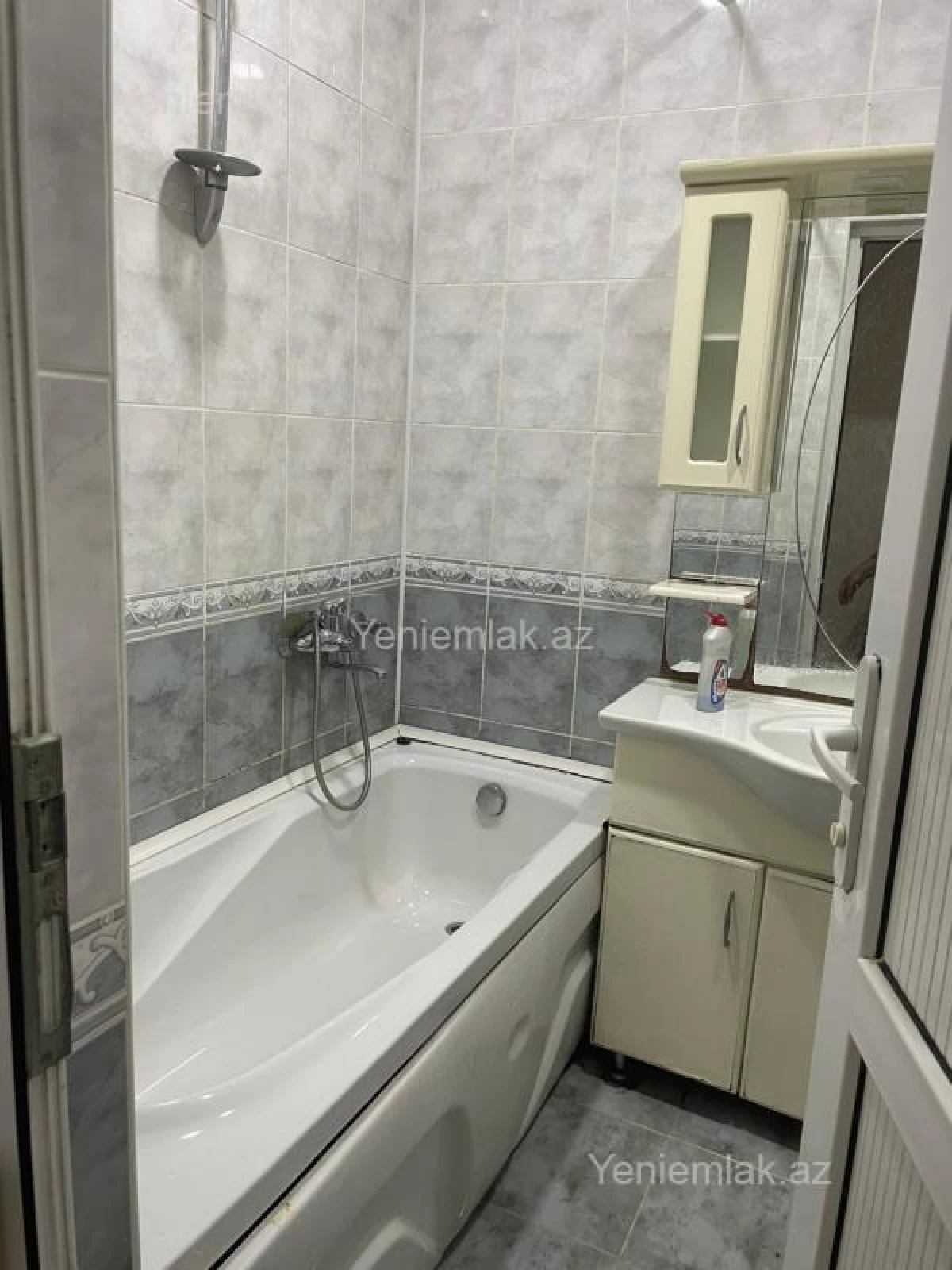 Satılır 2 otaqlı yeni tikili 84 m²