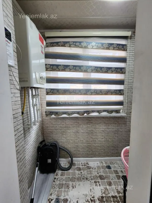 Satılır 4 otaqlı köhnə tikili 90 m²