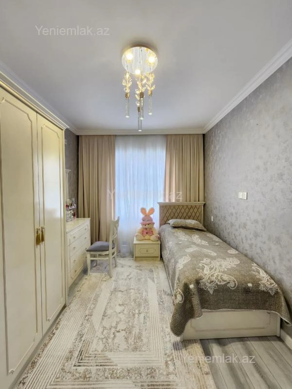 Satılır 4 otaqlı köhnə tikili 90 m²
