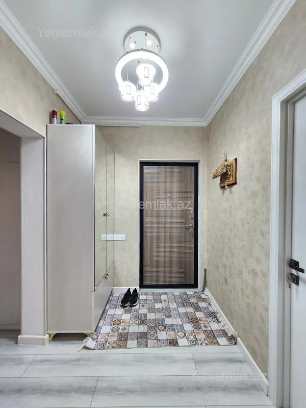 Satılır 4 otaqlı köhnə tikili 90 m²
