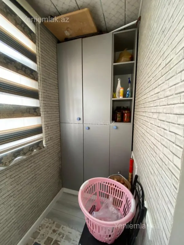 Satılır 4 otaqlı köhnə tikili 90 m²