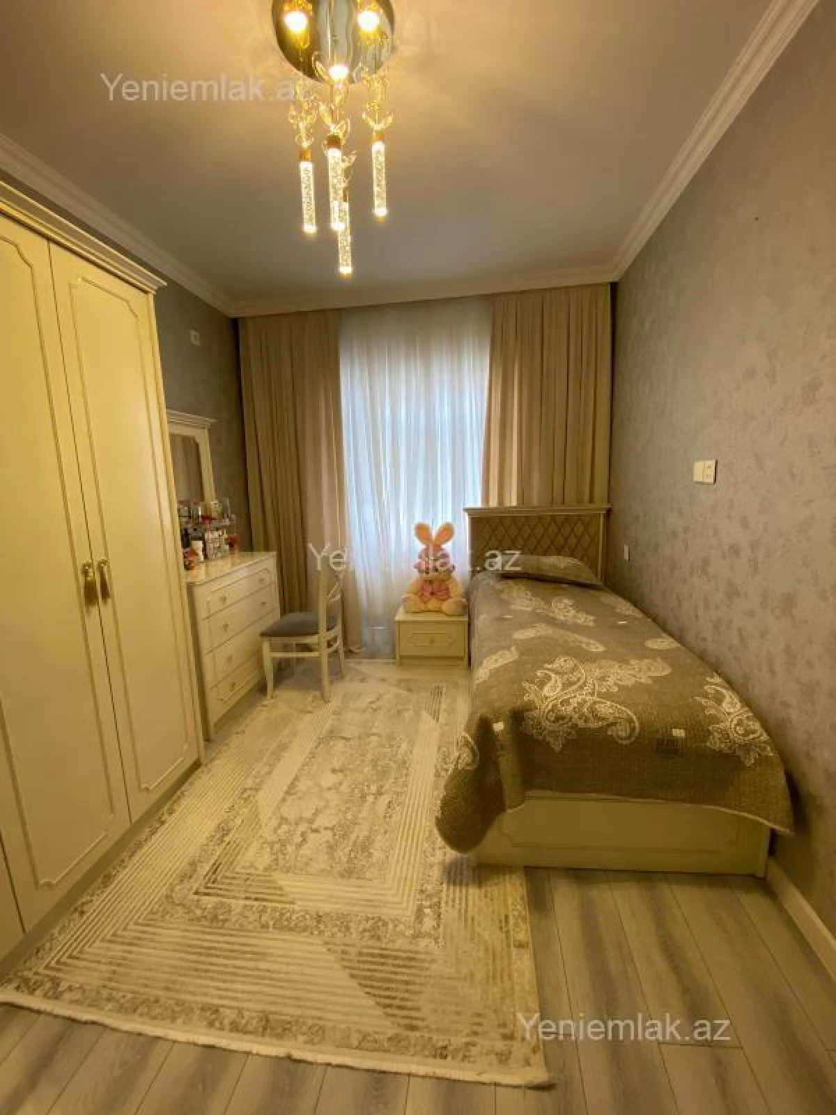 Satılır 4 otaqlı köhnə tikili 90 m²