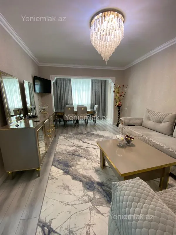 Satılır 4 otaqlı köhnə tikili 90 m²
