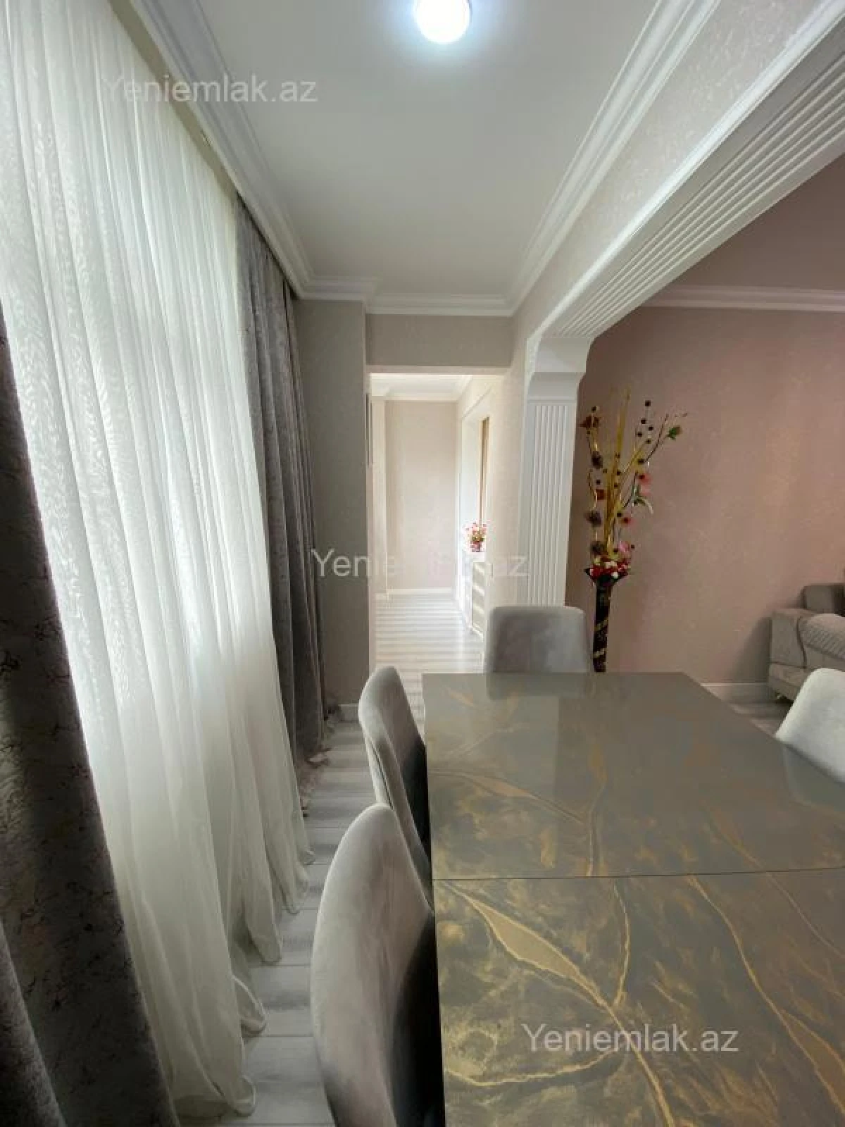 Satılır 4 otaqlı köhnə tikili 90 m²