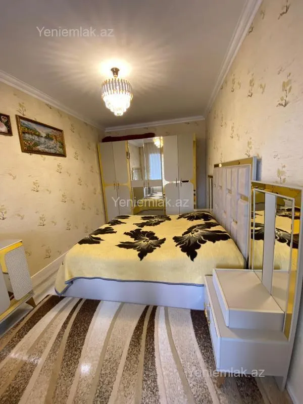 Satılır 4 otaqlı köhnə tikili 90 m²