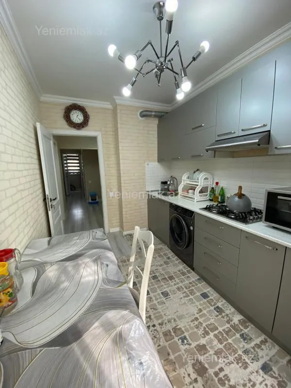 Satılır 4 otaqlı köhnə tikili 90 m²