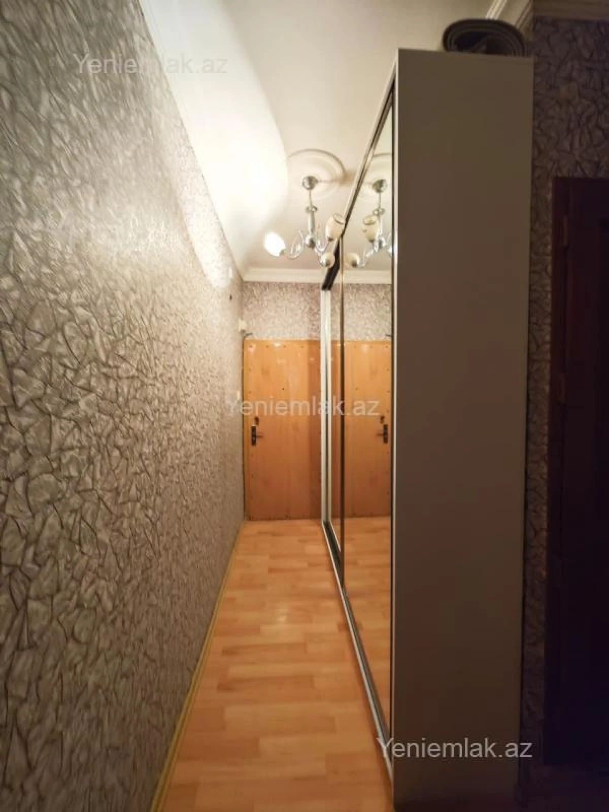 Satılır 2 otaqlı köhnə tikili 40 m²
