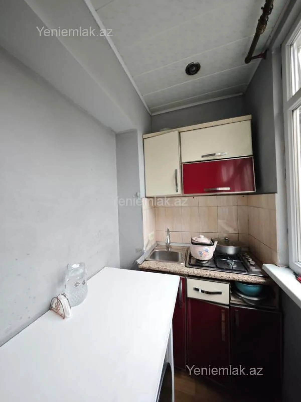 Satılır 2 otaqlı köhnə tikili 40 m²