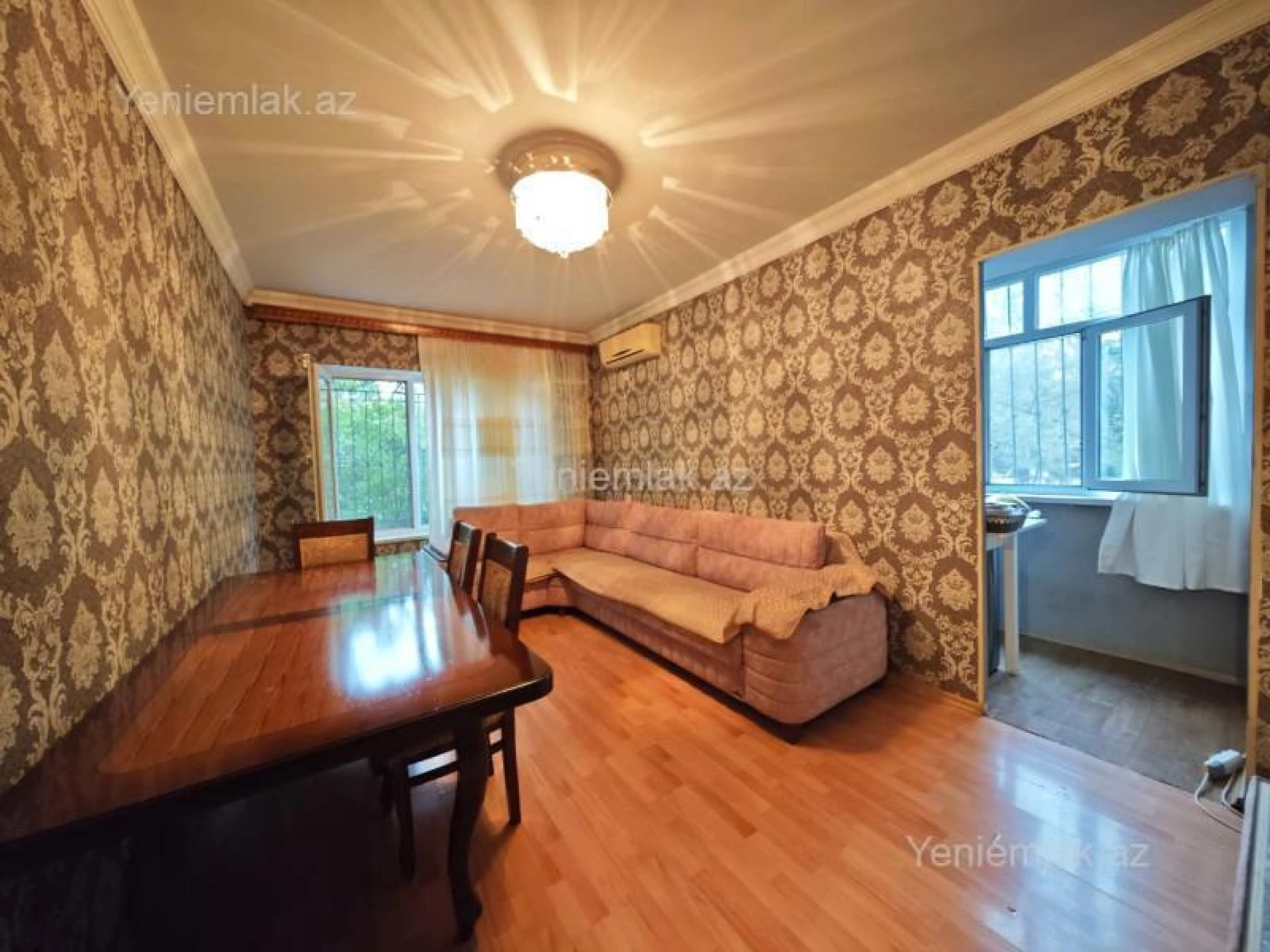 Satılır 2 otaqlı köhnə tikili 40 m²
