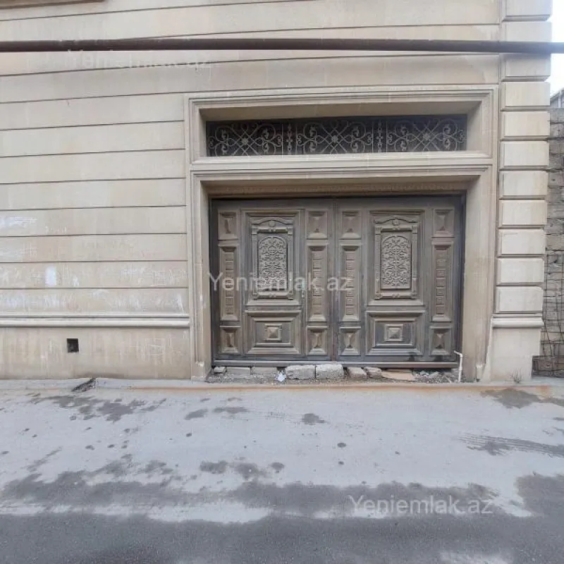 Satılır 9 otaqlı həyət evi 600 m²
