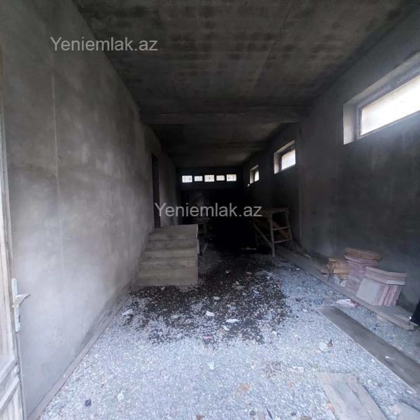 Satılır 9 otaqlı həyət evi 600 m²