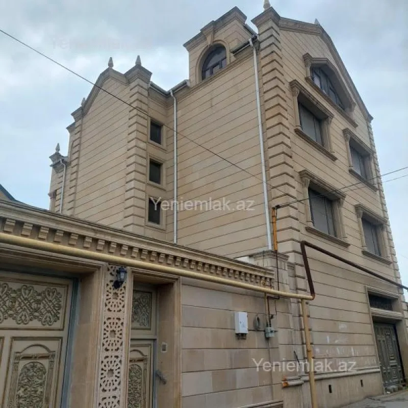 Satılır 9 otaqlı həyət evi 600 m²